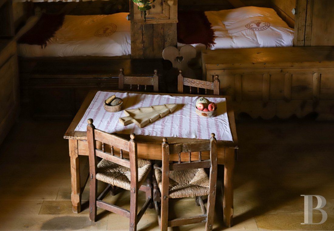 A traditional chalet barn surrounded by alpine pastures in Haute-Savoie, not far from Morzine - photo  n°24
